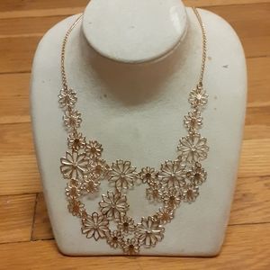 FLOWER NECKLACE